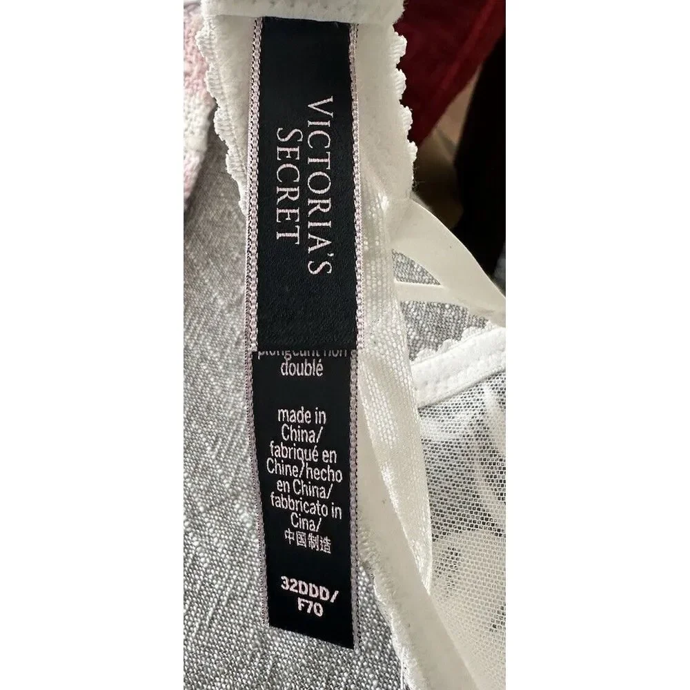 Victorias Secret Very Sexy‎ Ivory Metallic Unlined Plunge Bra Size 32DDD